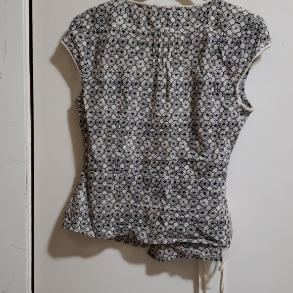 Blouse - Picture 2 of 3